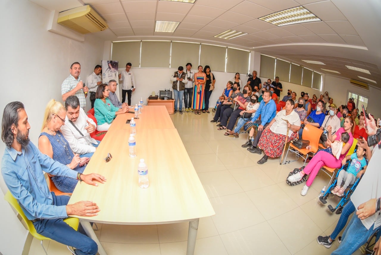 Entrega IMDIS y Fundación Joni and Friends más de 130 aparatos ortopédicos en Ahome