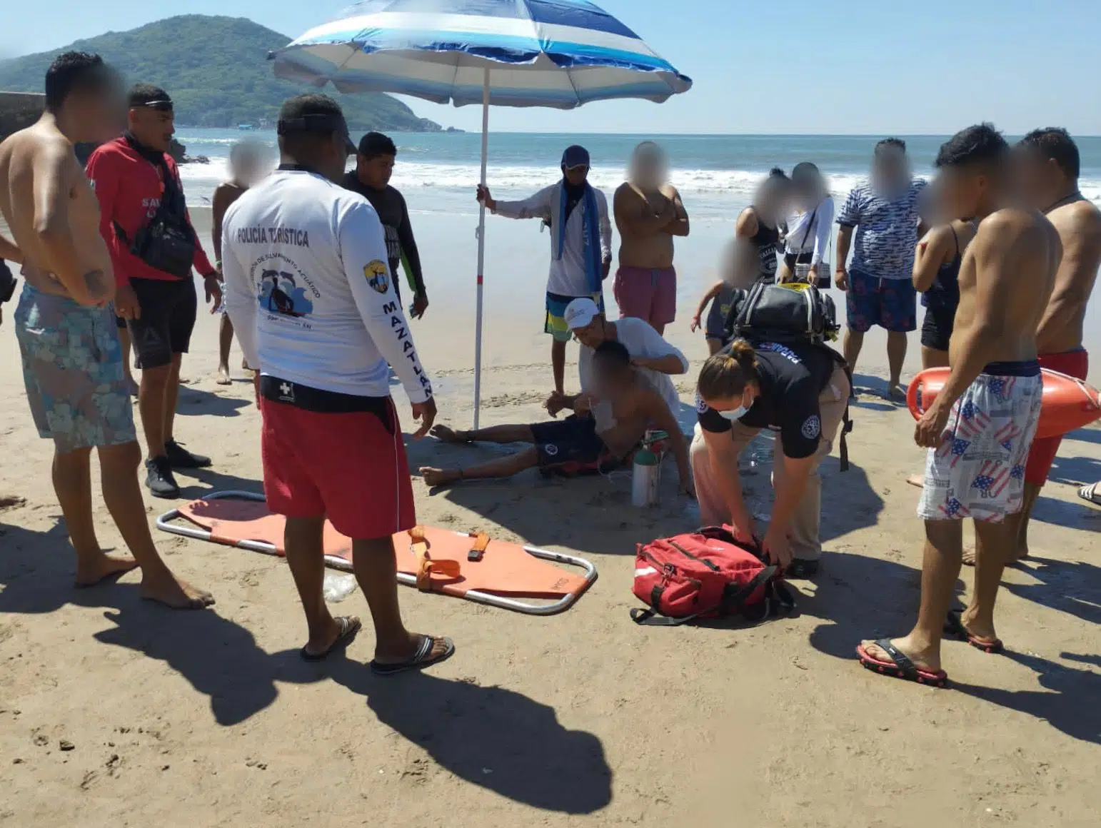 ¡Rescate! Escuadrón Acuático pone a salvo a tres turistas tapatíos en Mazatlán