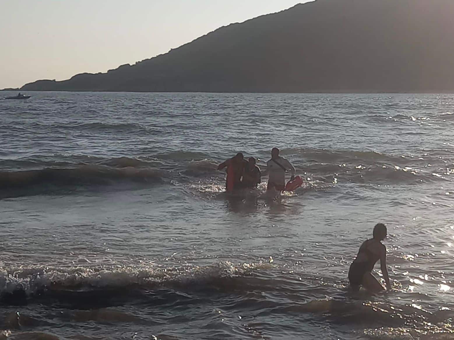 Escuadrón Acuático registra tres rescates durante este domingo en Mazatlán