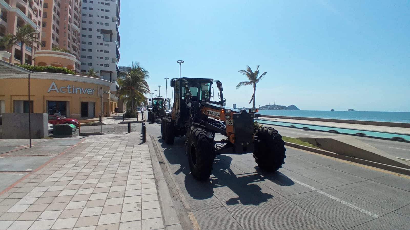 Obras Públicas en Mazatlán se arma con maquinaria; invierten 13 mdp en nuevos equipos