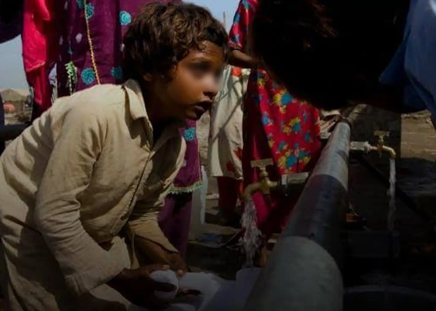 Más de 10 mil niños necesitan ayuda urgente en Pakistán Unicef