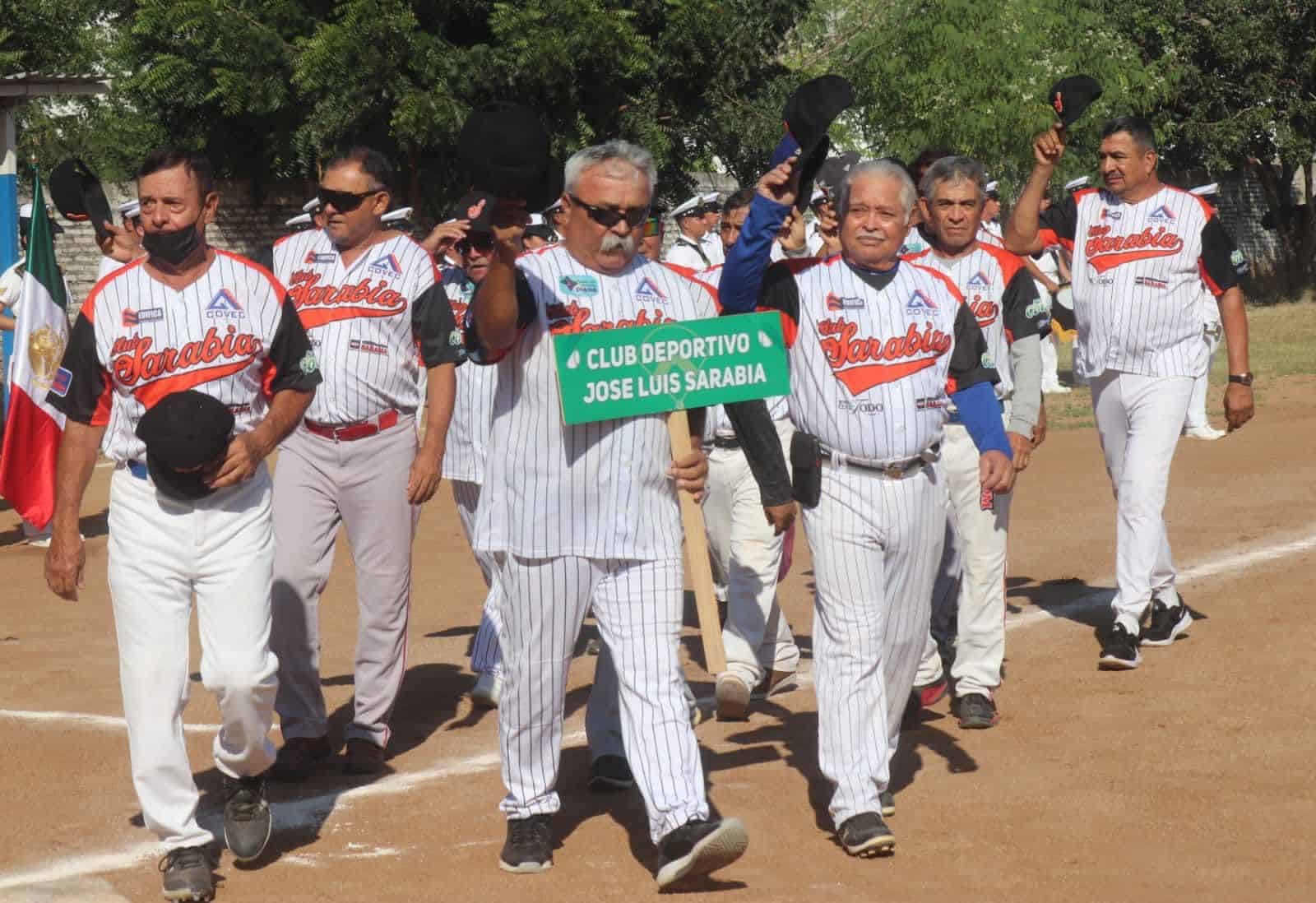 Le toca a los Veteranos! Otro nacional de beisbol se disputa en el puerto |  Línea Directa