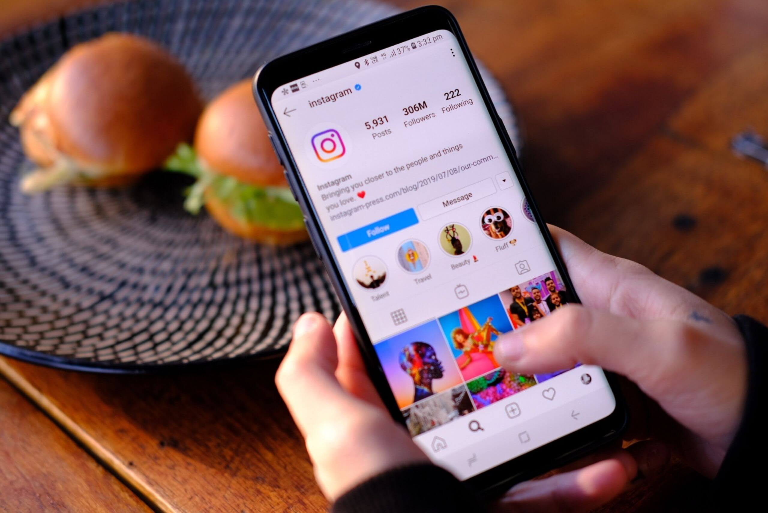 Música en perfil de Instagram