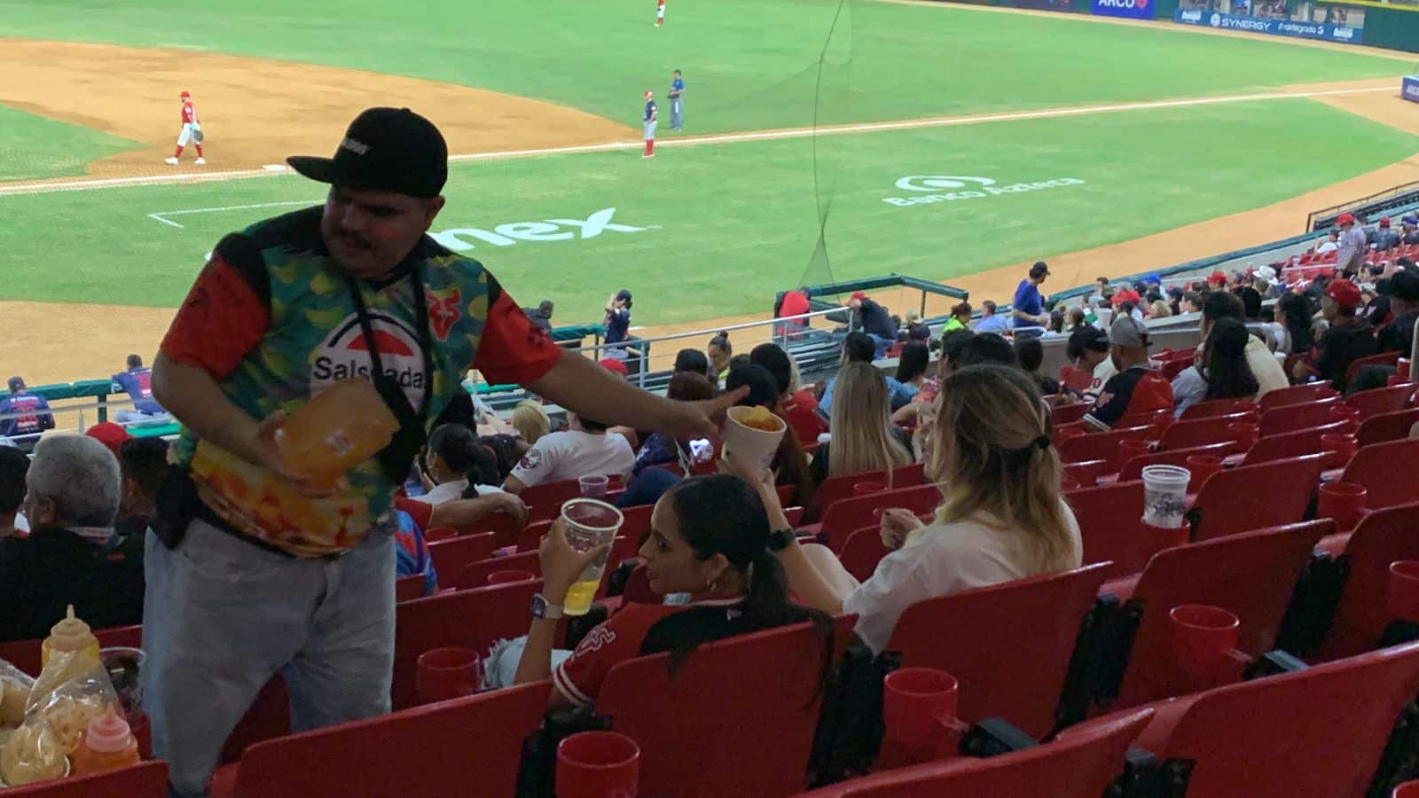 No es la voz oficial de los estadios, pero una de las más reconocidas por la afición en Mazatlán