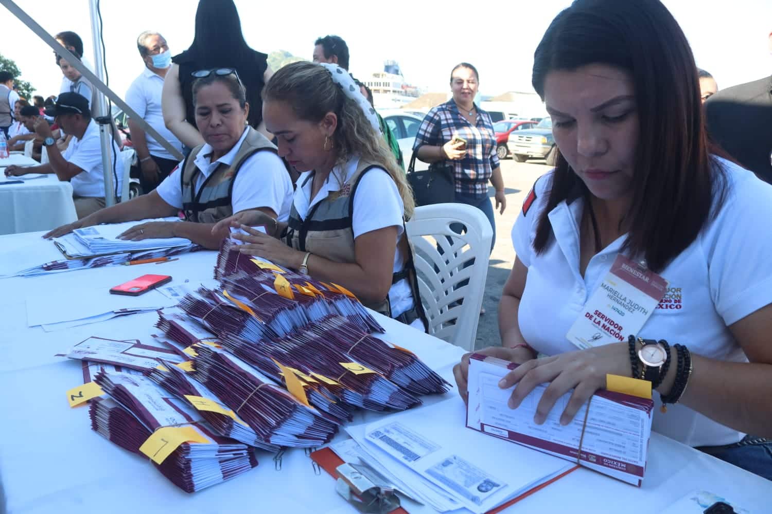 Pescadores de Mazatlán reciben su tarjeta del Bienpesca