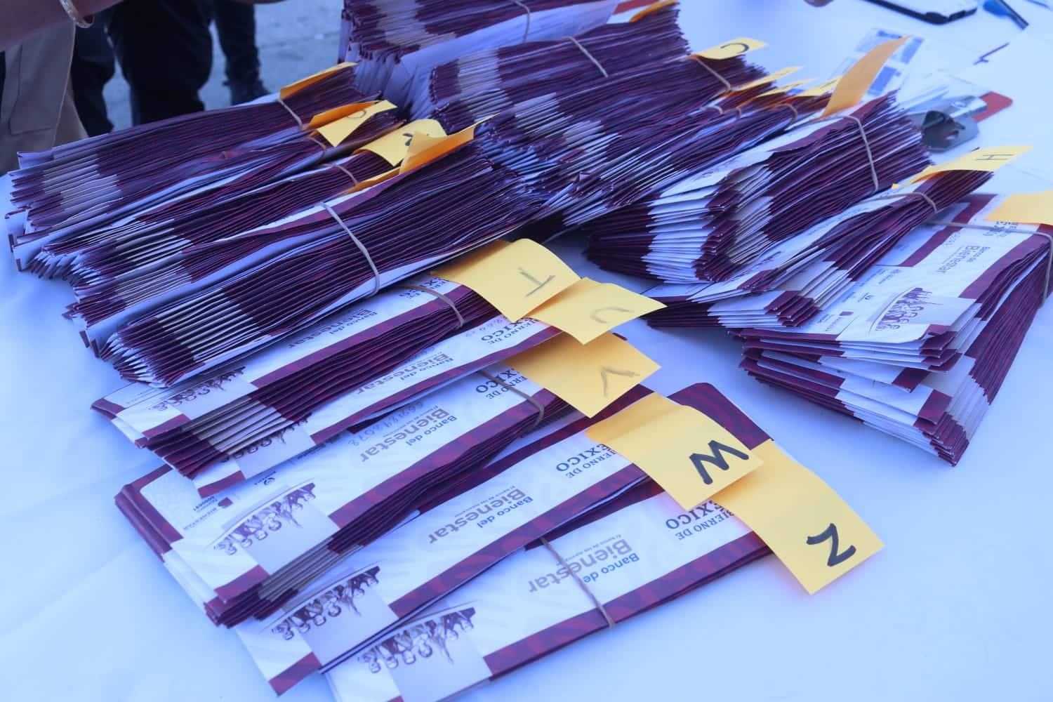 Pescadores de Mazatlán reciben su tarjeta del Bienpesca