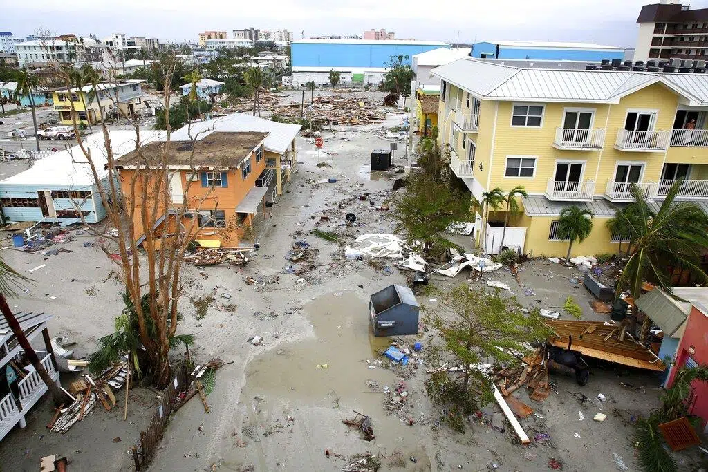 Por huracán Ian, más de 700 mil personas permanecen sin luz en Florida