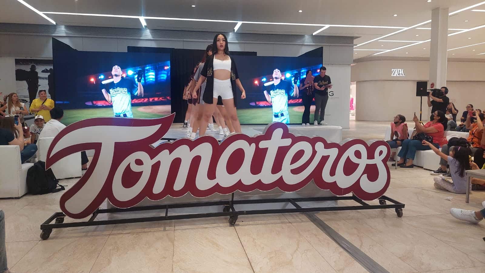 Porra presentación Tomateros
