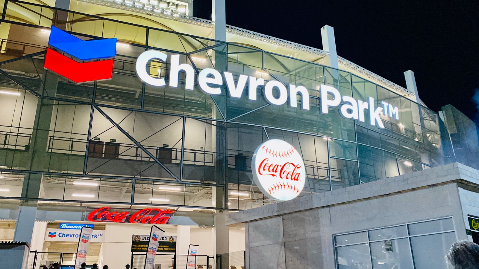 Chevron Park con asfalto