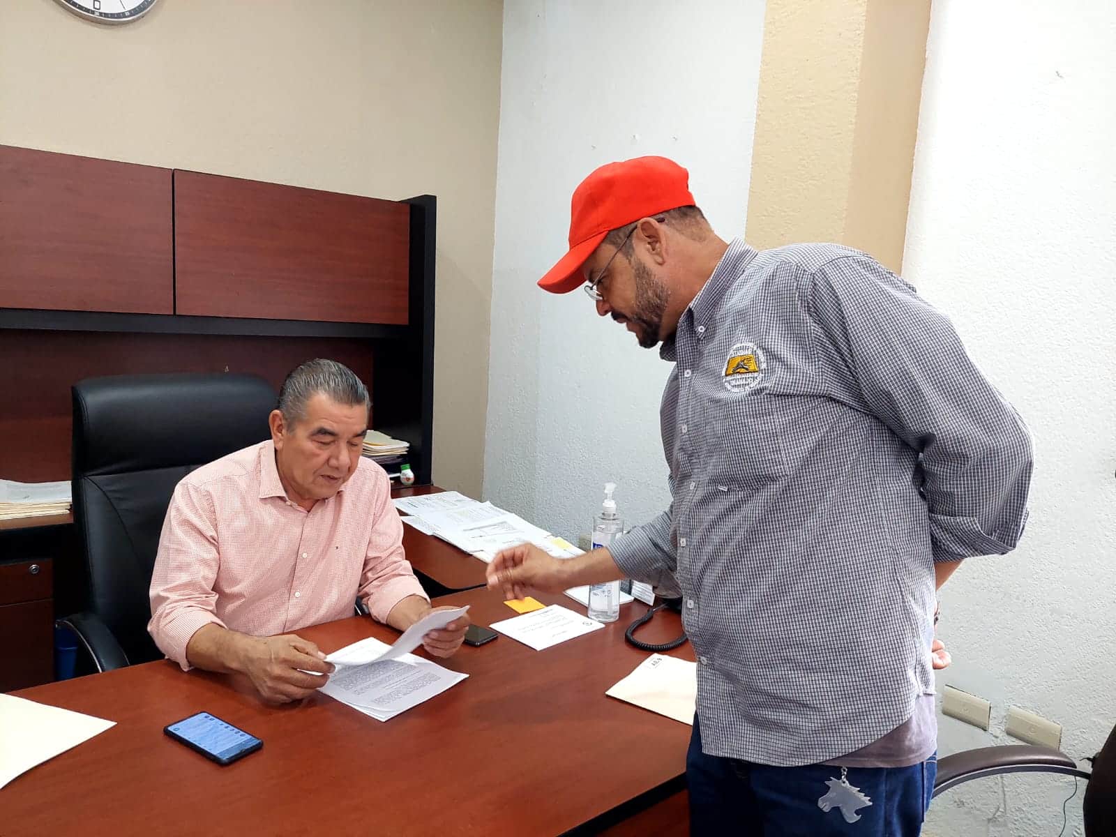 ¡Con tal de ser reinstalados! Stashag cede desistiendo de amparo para negociar sueldos caídos