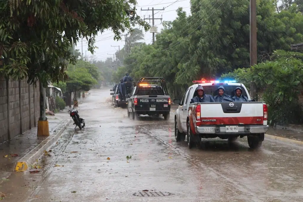 Sufren 100 familias de Escuinapa daños en sus viviendas tras paso del huracán