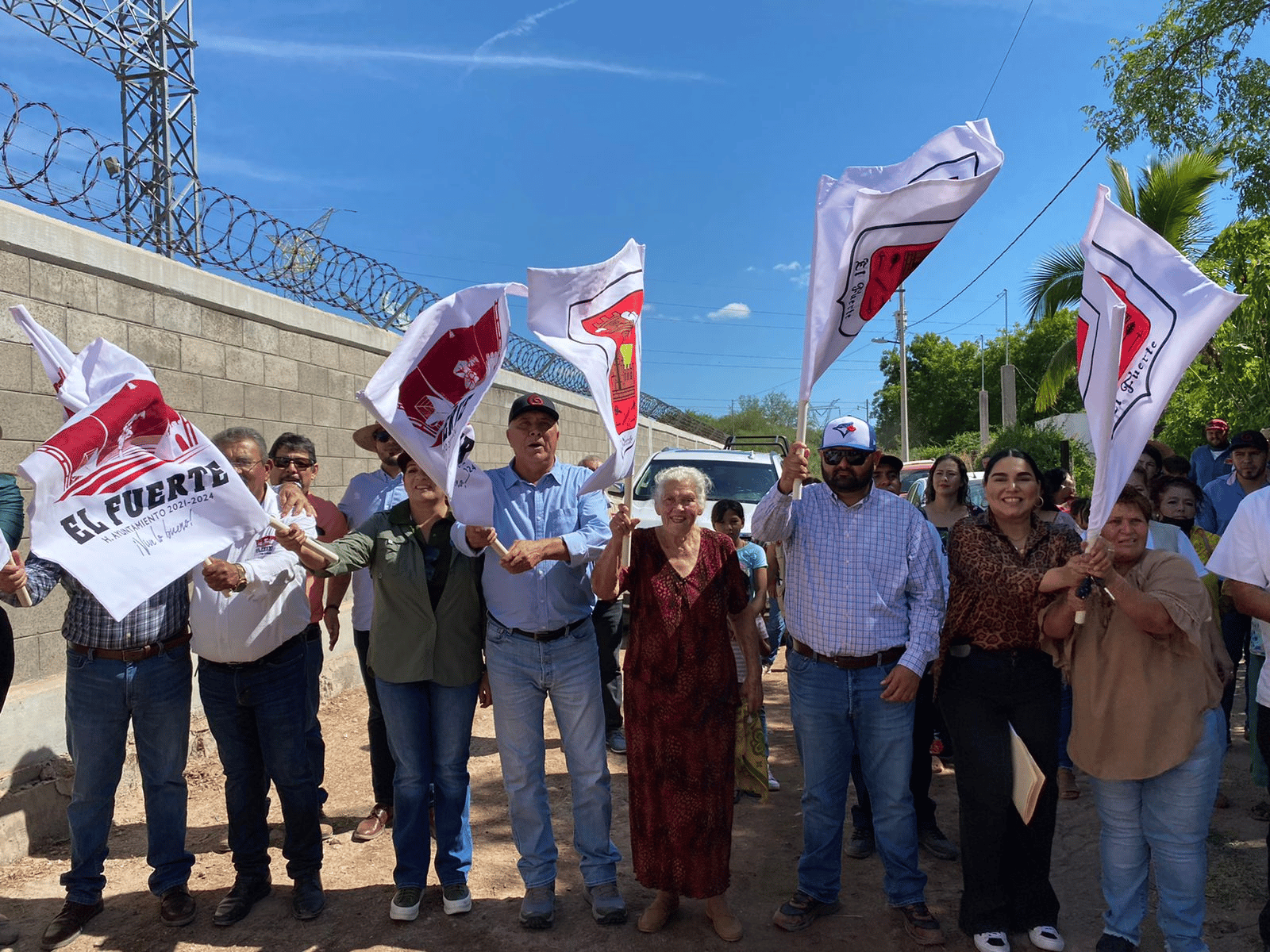 Supervisa Gildardo Leyva obras en comunidades de El Fuerte (5)