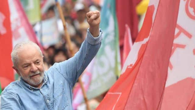 Tiene Brasil nuevo presidente; Lula gana elecciones sobre Bolsonaro