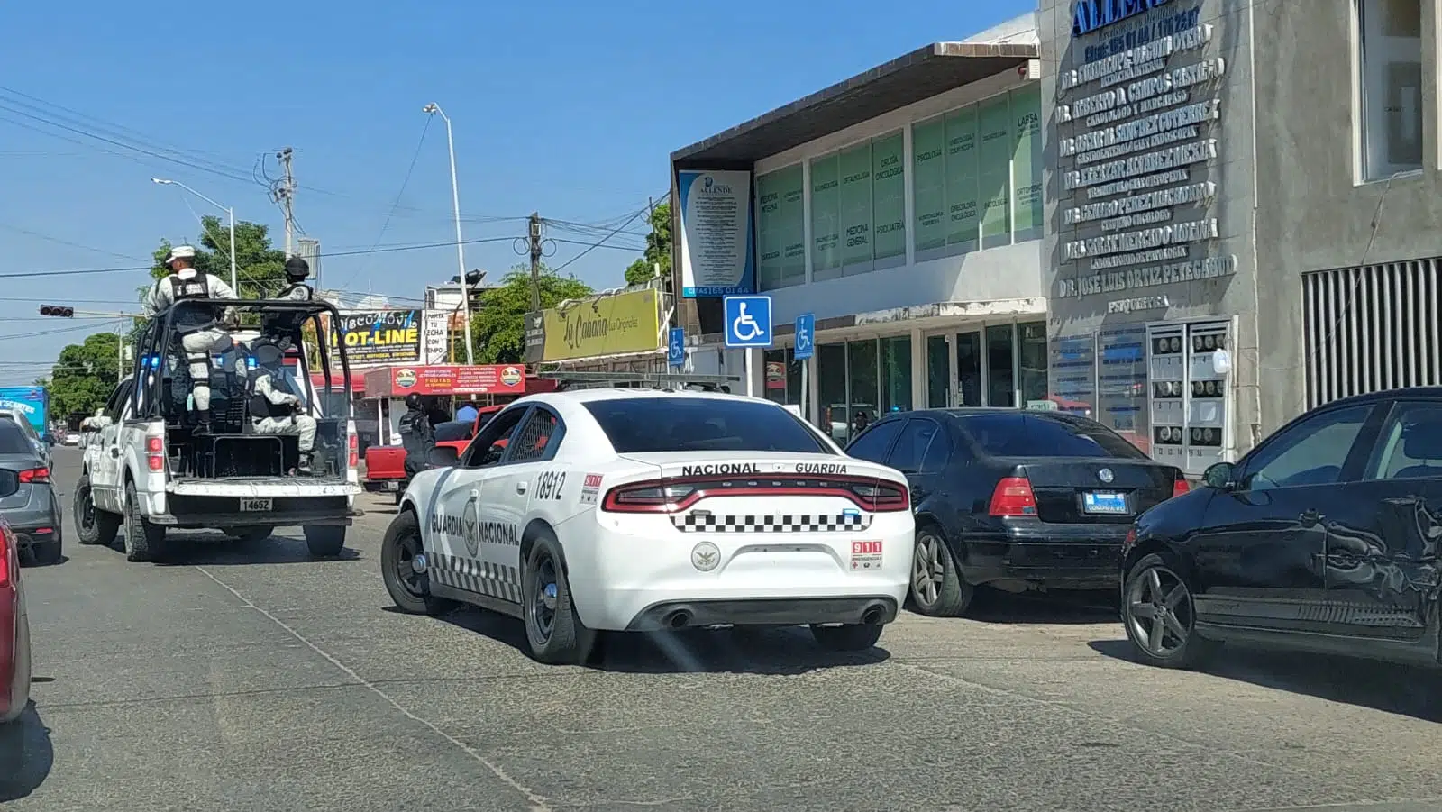 Trasladan a reo federal a recibir atención médica a clínica de Los Mochis