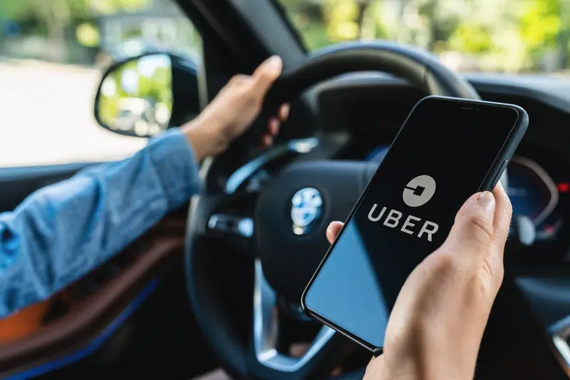 ¿Viajas en Uber? Así puedes ahorrar en la app; haz estos trucos