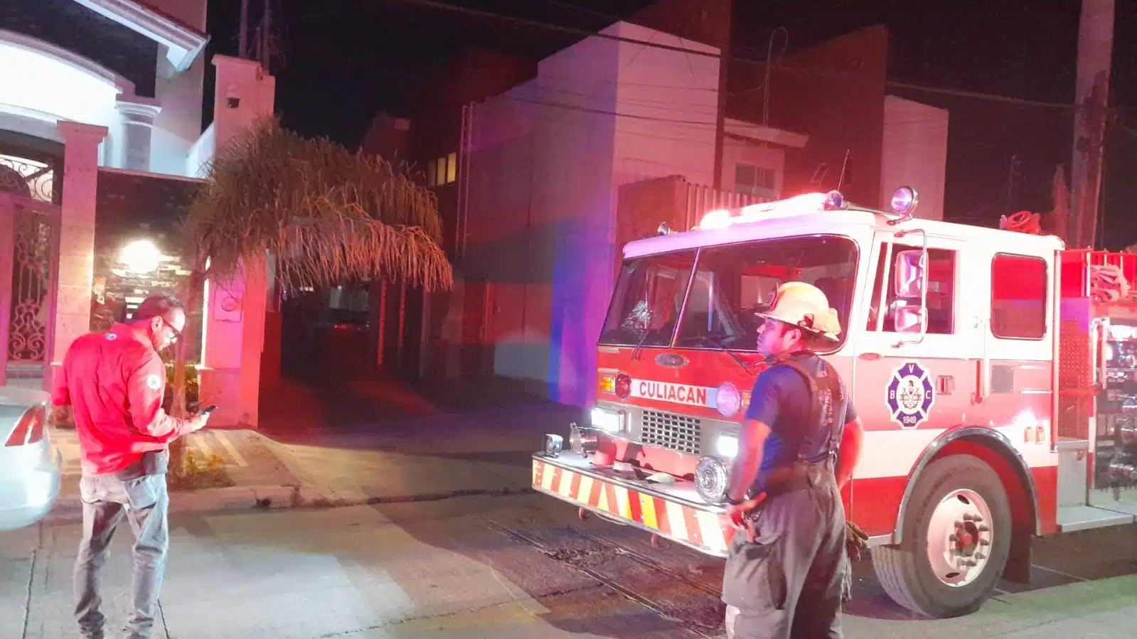 Un flamazo en una cocina moviliza a los cuerpos de rescate en Culiacán