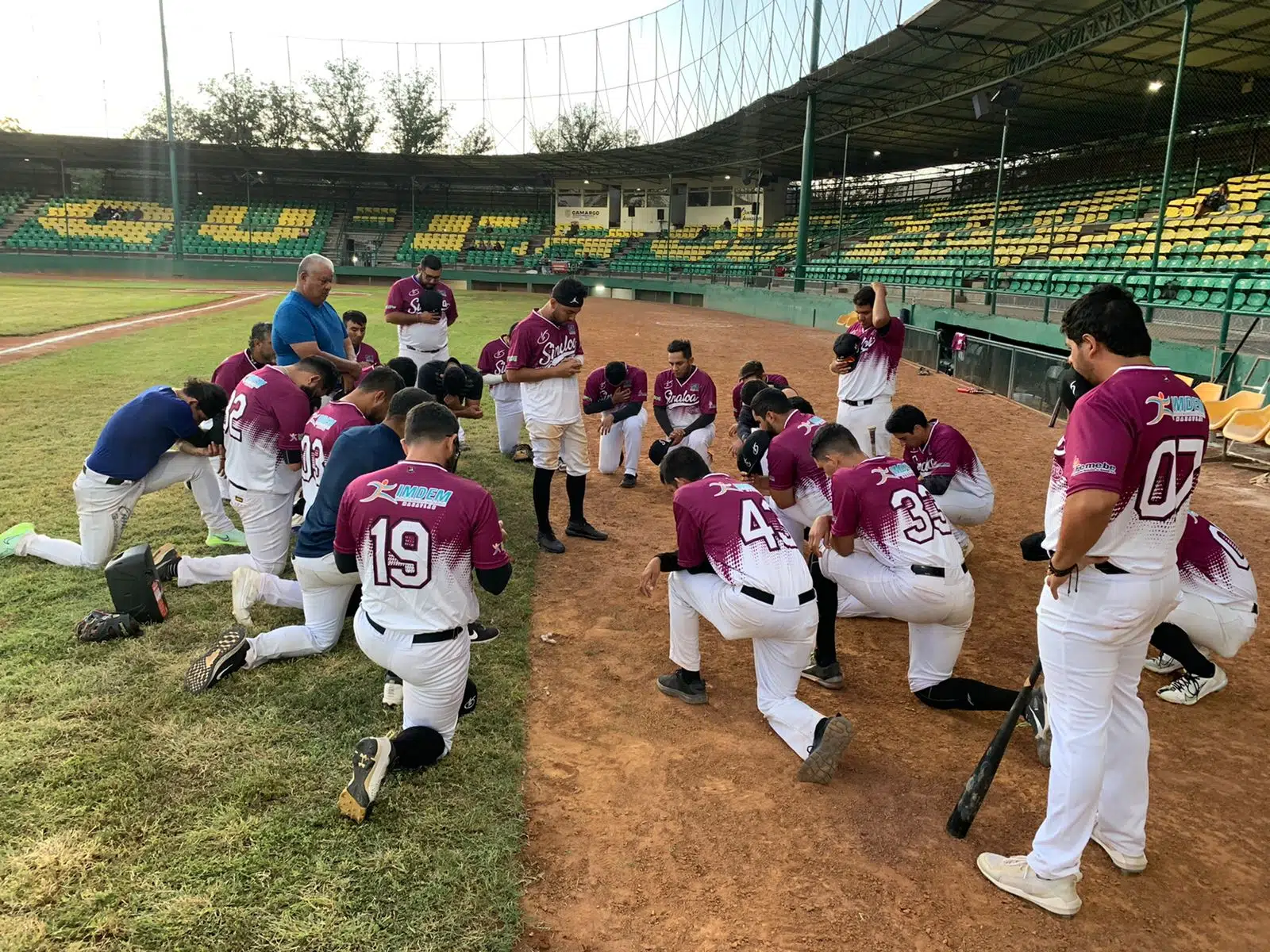 ¡’Apretadísimos’! Sinaloa tiene una jornada agridulce en campeonato de beisbol