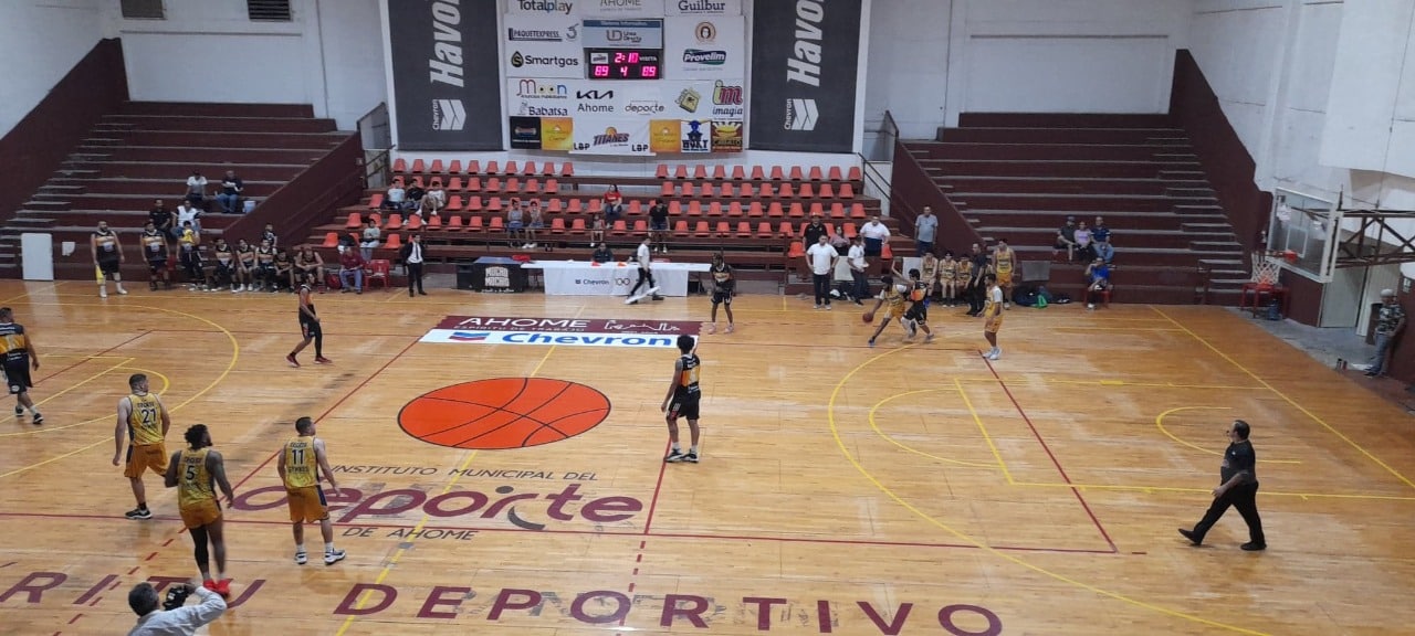¡Salieron bravos! Toros le pega a Titanes en inicio de LBP