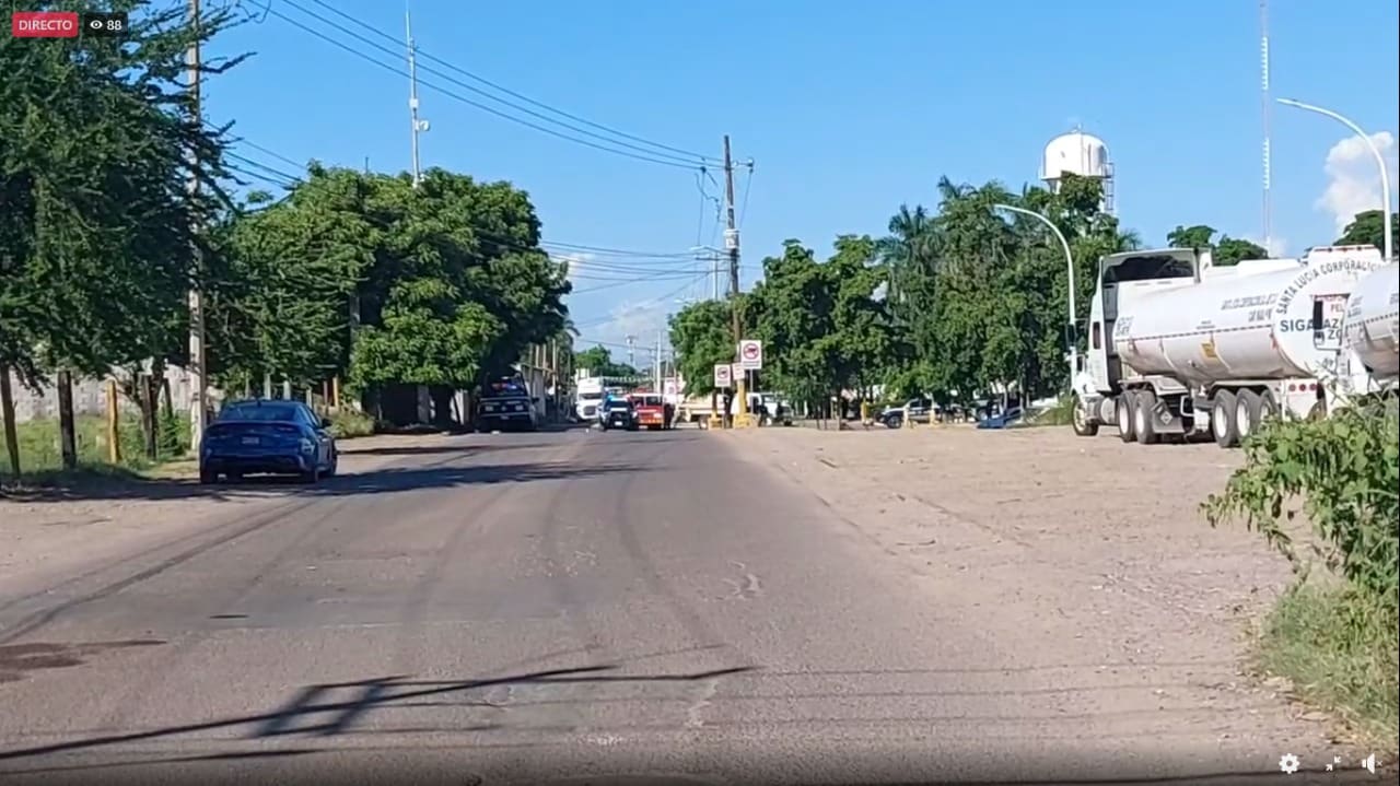 Se incendia una pipa en Culiacán