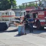 Pipa con combustible se incendia en Culiacán