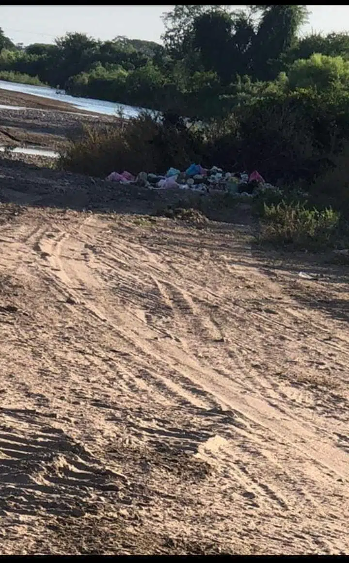 No se la acaban con la basura en Puente del Quelite