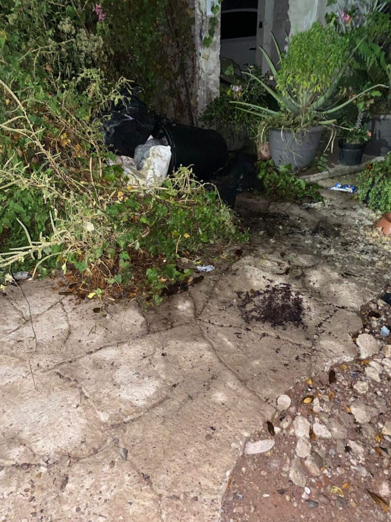 Enchiló una cuadra en Culiacán ¡Quemó basura y chiles secos! Adultos mayores resultaron intoxicados / Fotos Gilberto Meza