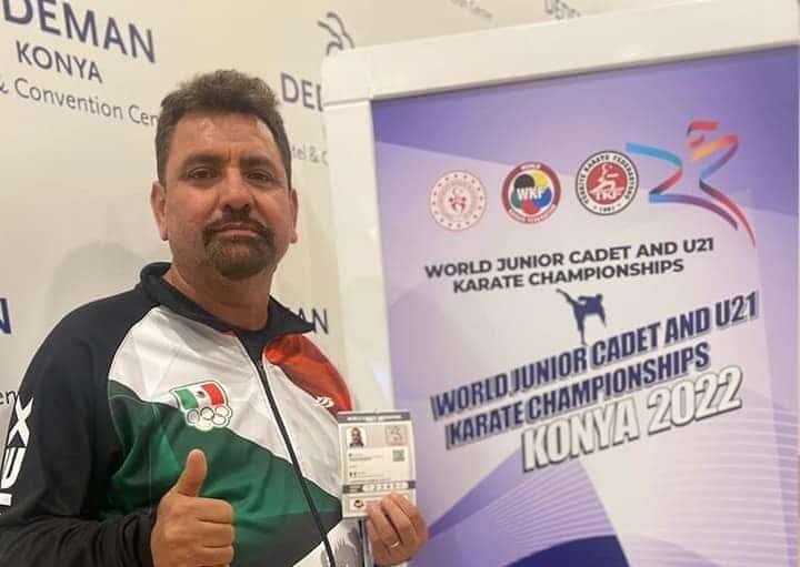 Entrenador Jesús Moreno consigue licencia para estar en eventos internacionales de karate do