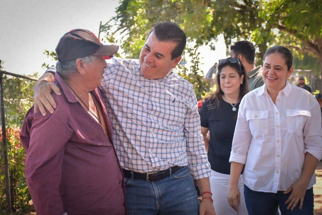 Visita Édgar González la zona rural de Mazatlán; escucha las necesidades de los pobladores