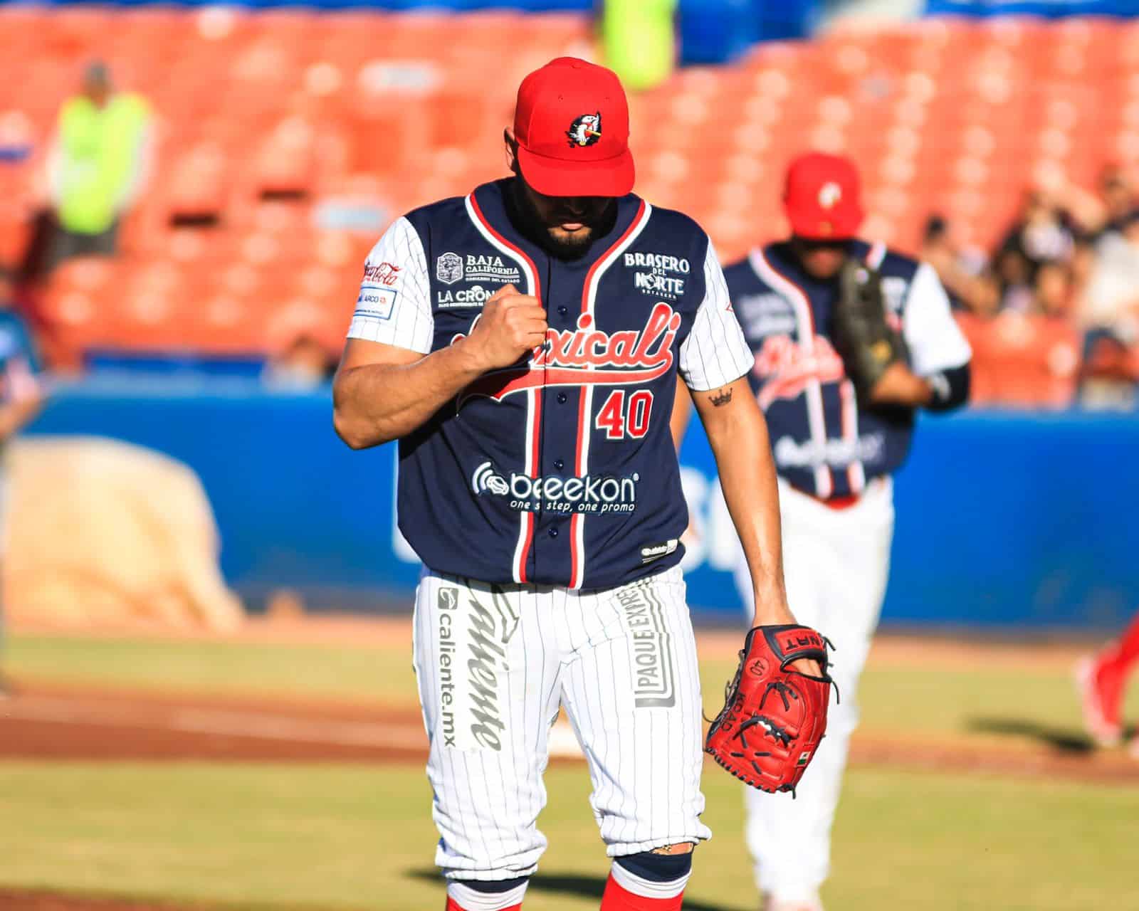 ¡Hubo tope en la frontera! Gana mochitense duelo de pitcheo sinaloense