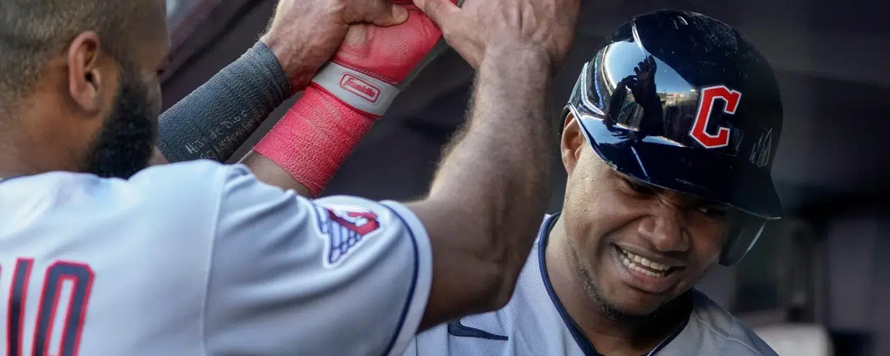 Ahí vienen los Guardians sobre los Yankees al vencerlos en extrainnings