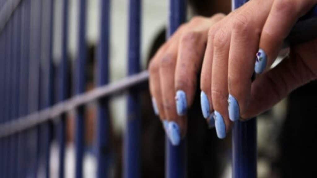 Capturan a mujer que calcinó a su pareja
