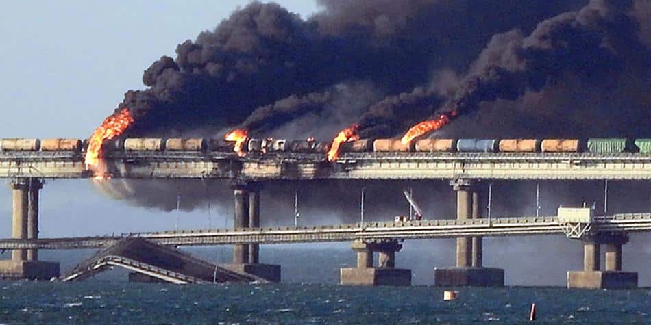 Explosión Puente de Crimea