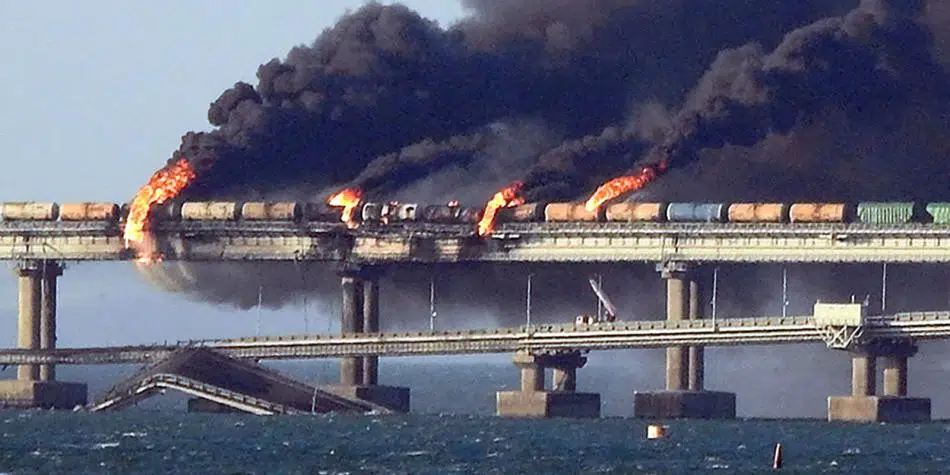 Explosión Puente de Crimea