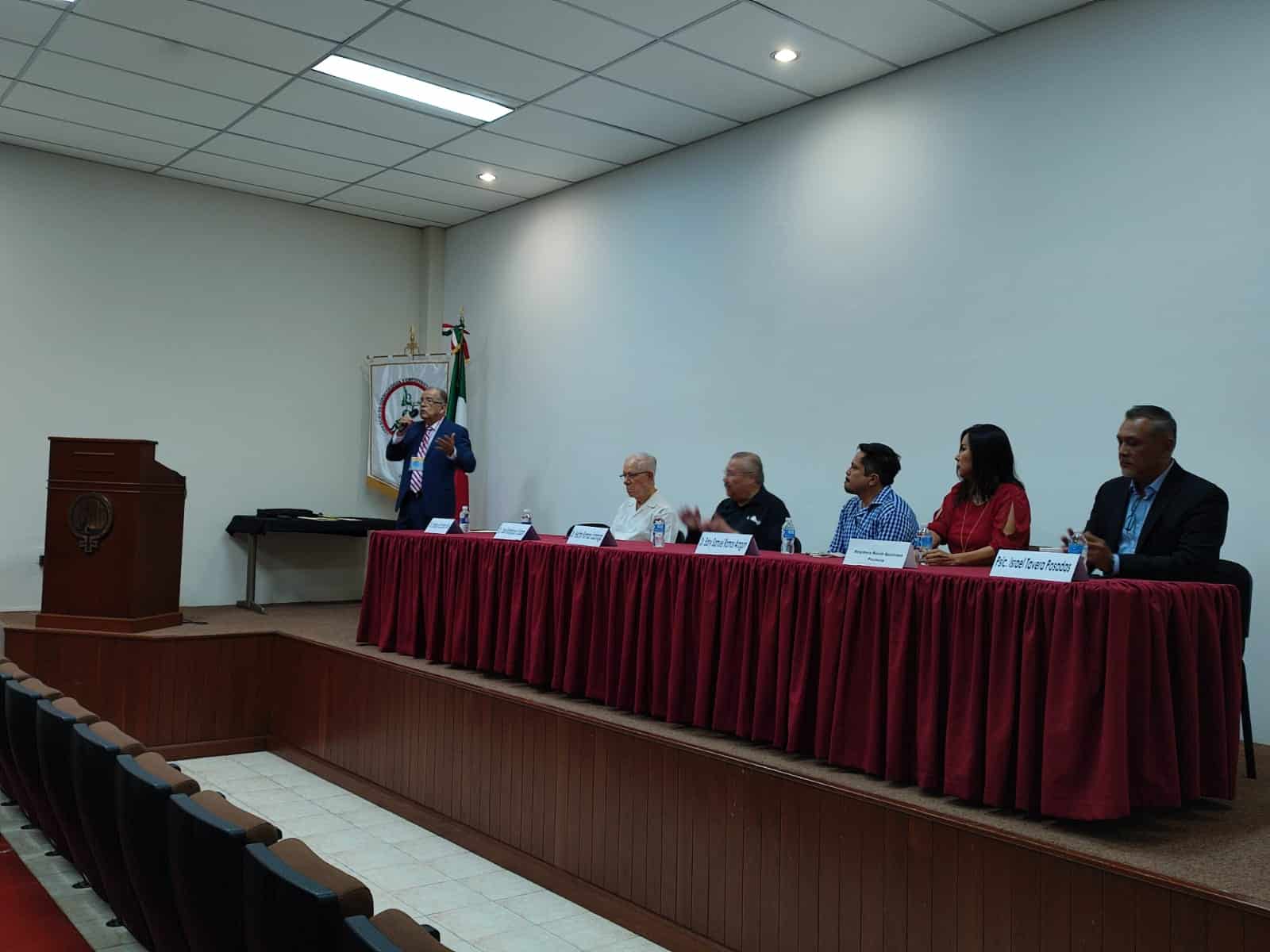 presidente del Colegio de Psiquiatras de Mazatlán, Enrique Escobar Ríos