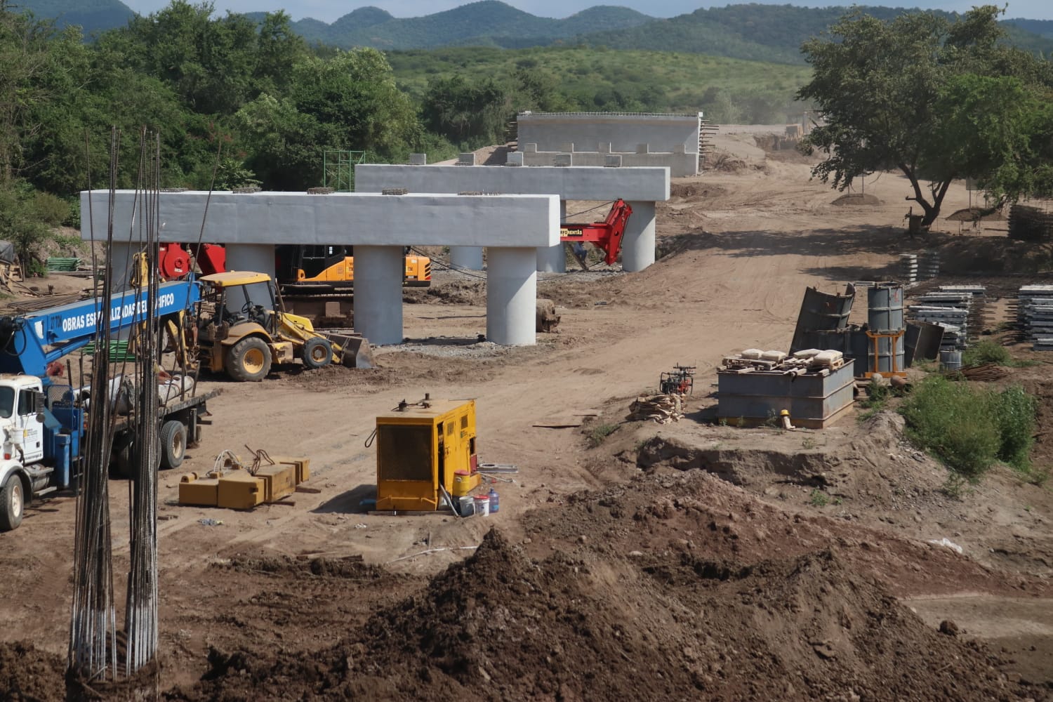 reconstrucción del puente de El Quelite
