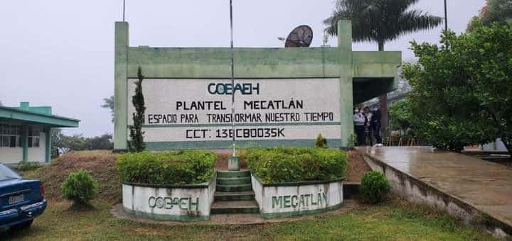 ¡Otra intoxicación masiva! Atienden a 25 jóvenes de preparatoria en Hidalgo
