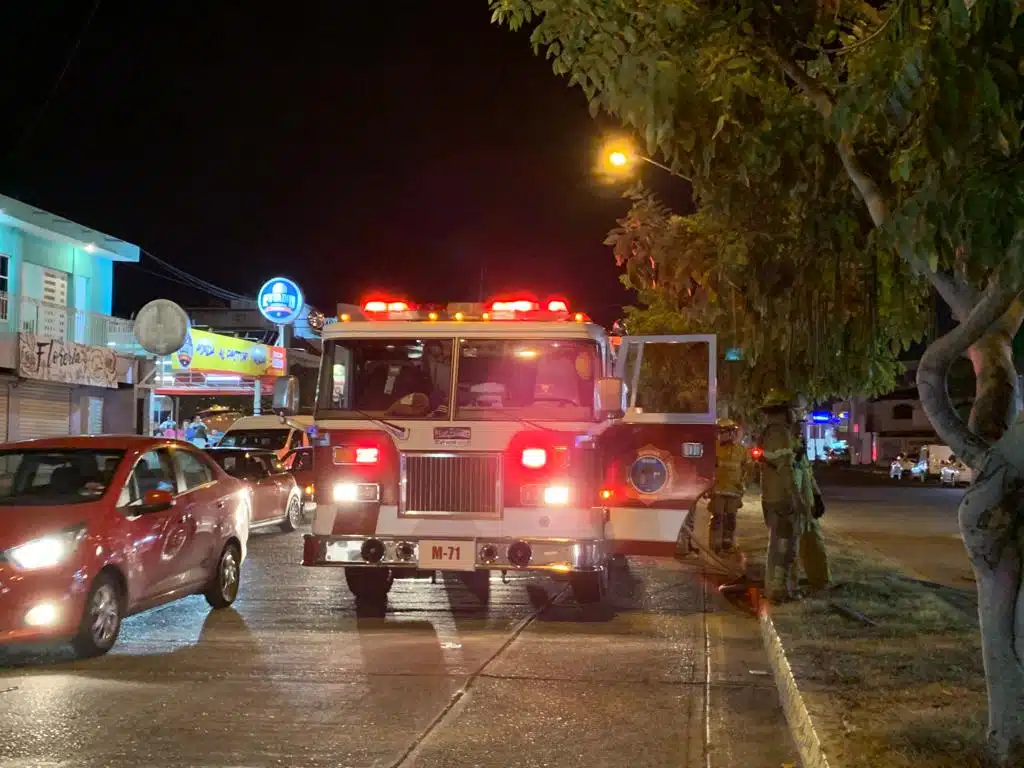Choque en fraccionamiento Alameda en Mazatlán