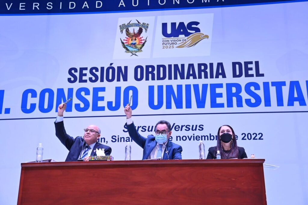 sesión ordinaria de la UAS, rinden protesta nuevos vicerrectores y directores