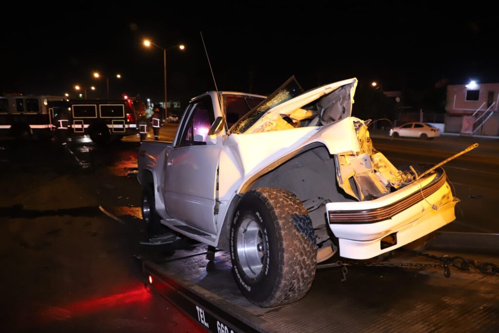 Accidente Mazatlán, Camioneta Chevrolet