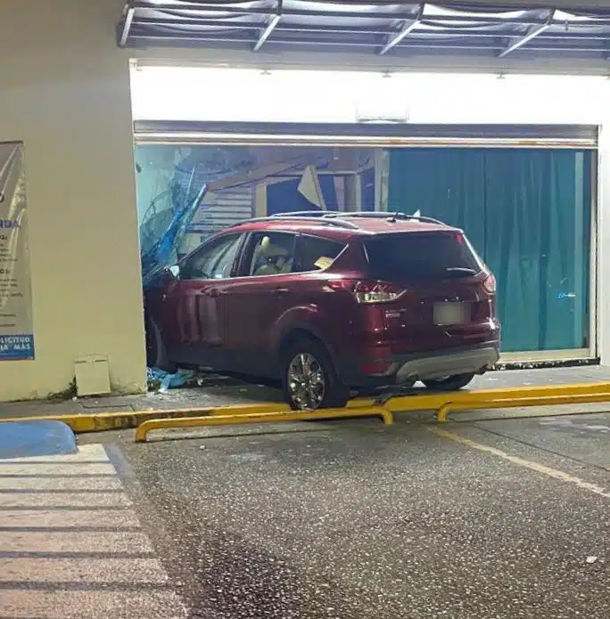 Accidente Mazatlán, Farmacia