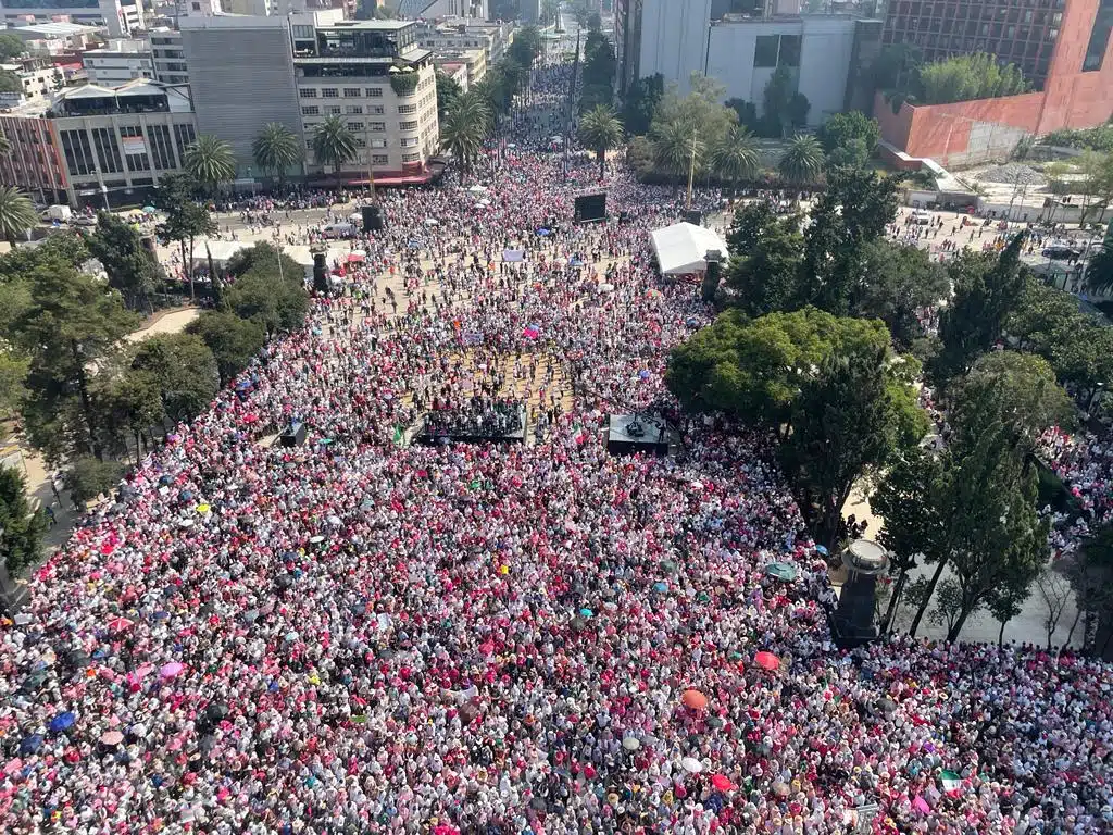 Agradece INE marcha multitudinaria en defensa de la democracia