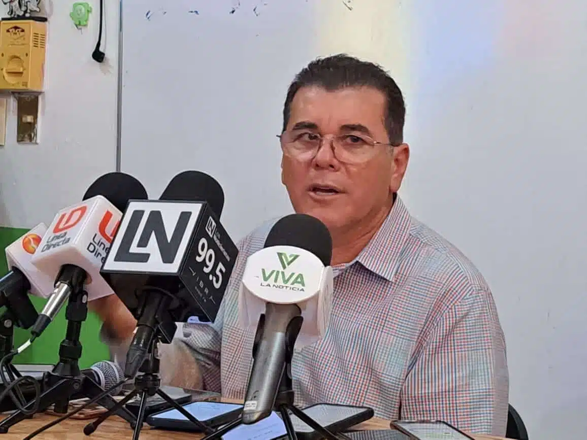 Alcalde de Mazatlán, Édgar González Zataráin.