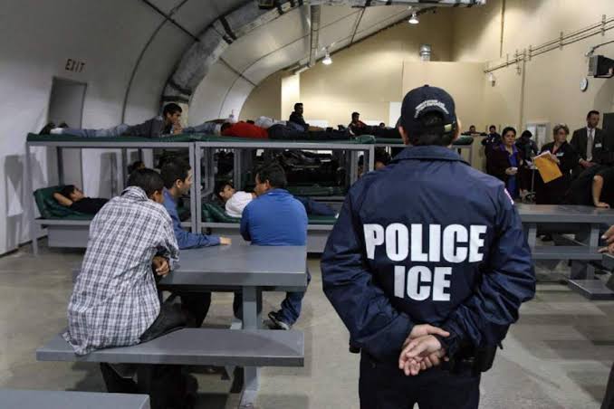Anuncia Estados Unidos vuelos aéreos de deportación a Cuba