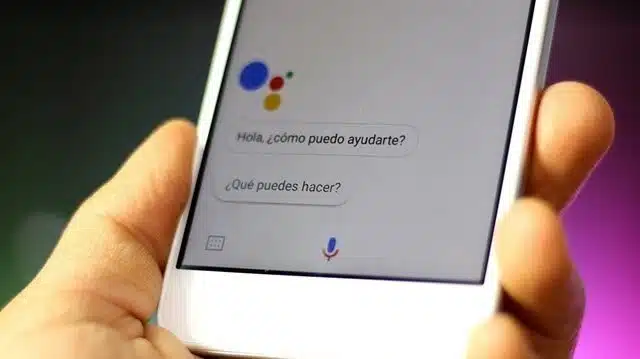 Asistente de google cambiar voz