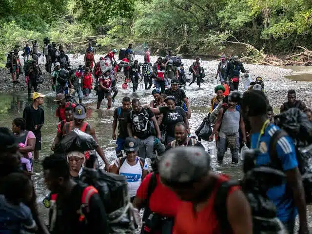 Aumenta el flujo de migrantes haitianos y ecuatorianos en Panamá