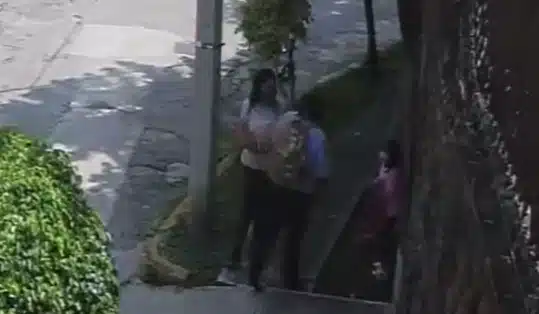VIDEO: Atrapan a hombre que golpeó a niña en plena calle en Morelos