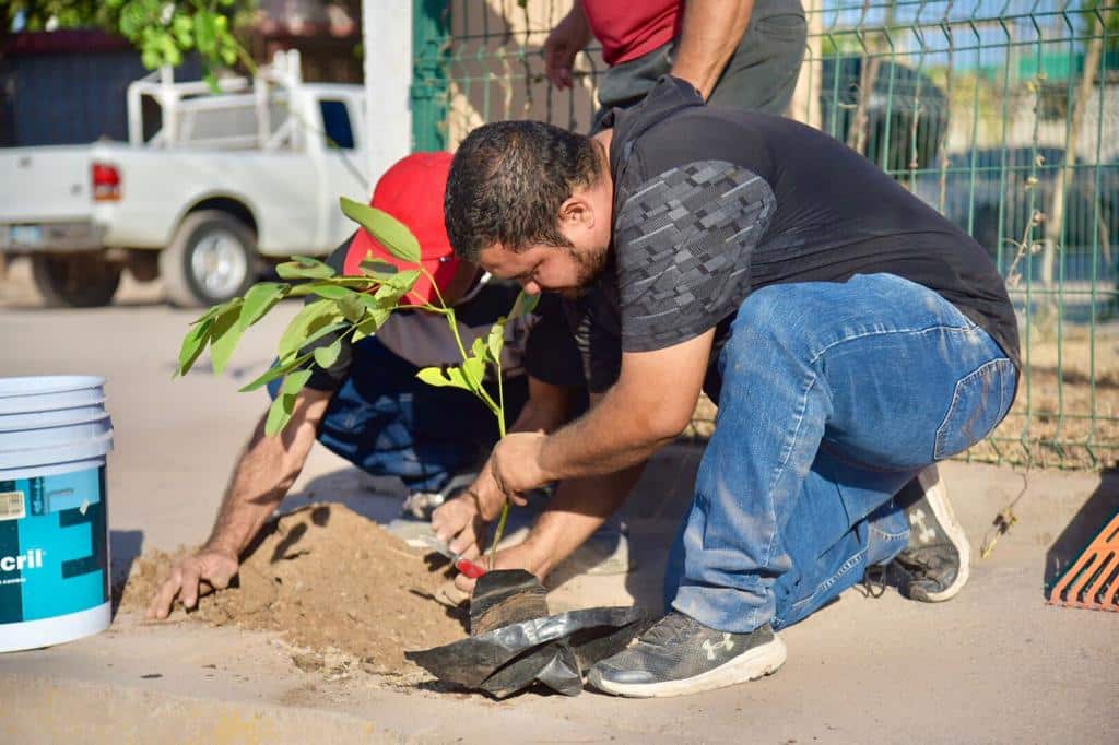 Comités del Bienestar deben ayudar a mejorar la atención en colonias y comunidades, dice el alcalde