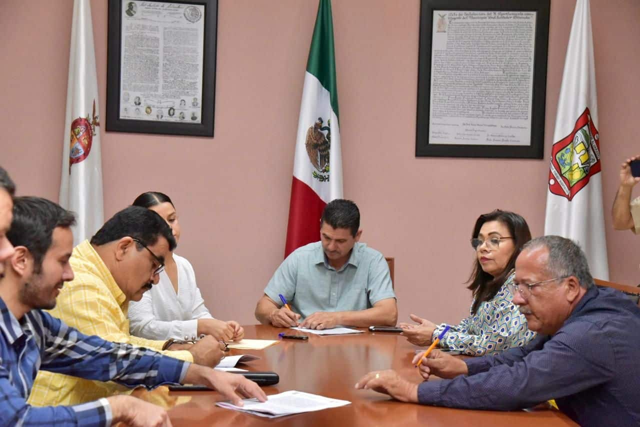Con todo y firma, Ayuntamiento de Salvador Alvarado regula a pepenadores (3)