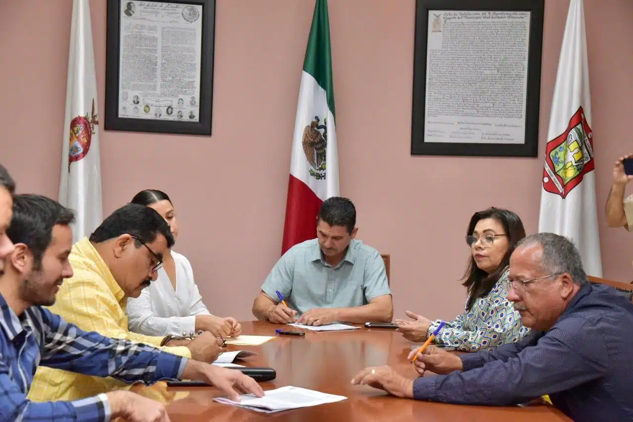 Con todo y firma, Ayuntamiento de Salvador Alvarado regula a pepenadores (3)