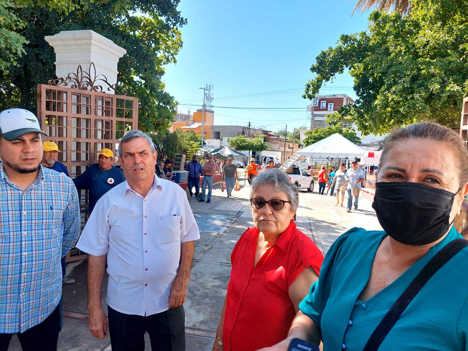 Deudos cochinero tumbas panteón de Guasave